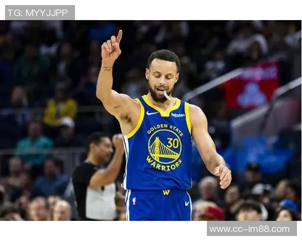 库里以37岁304天的年龄创下连续8场得分超过25分的历史纪录 库里以37岁304天的年龄创下连续8场得分超过25分的历史纪录