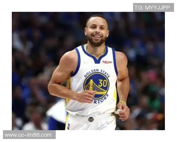 邓利维谈库里不愿参与管理决策认为这对他不健康且不符合他的风格 邓利维谈库里不愿参与管理决策认为这对他不健康且不符合他的风格